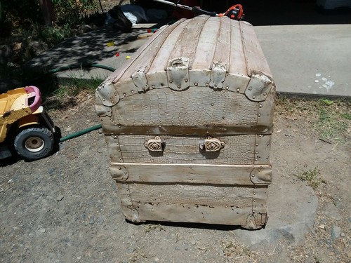 Vintage Wood Barrel-Top Trunk Treasure Chest Victorian Antique Box Old Decor
