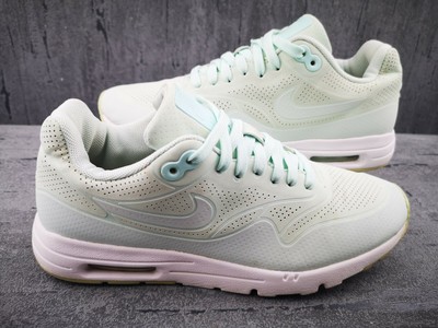 womens air max command prm