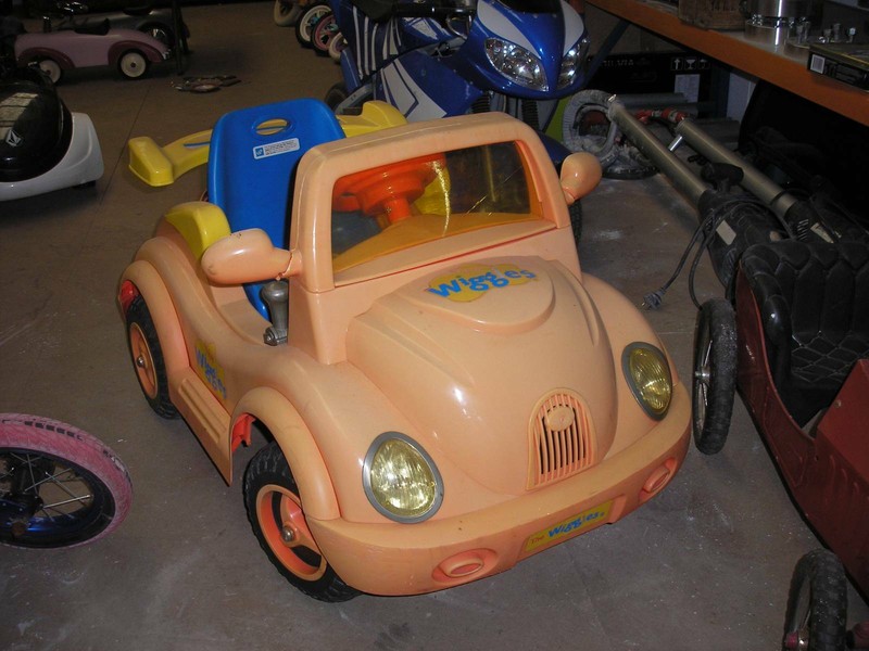 wiggles big red electric car