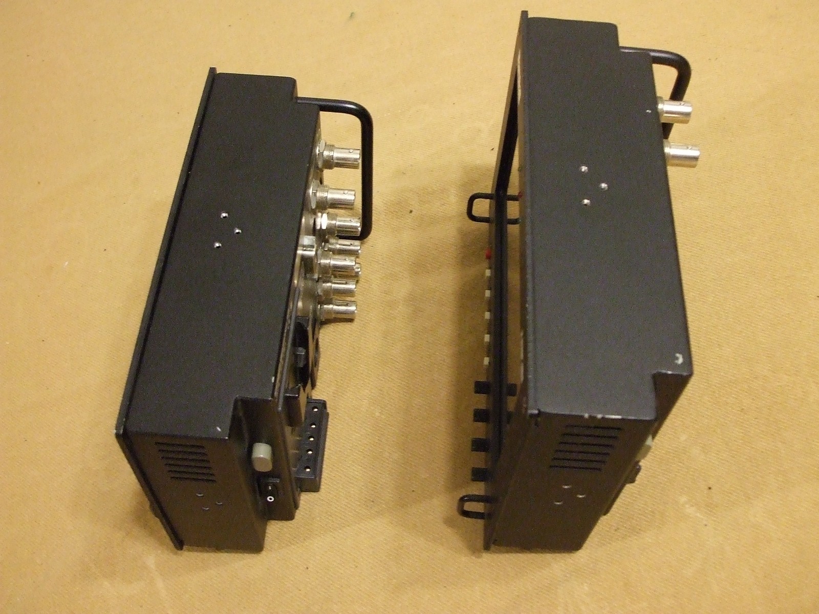 2 Marshall V-R70P-HDA V Mount