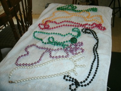 jewelry for wear or repair or party or for Mardi Gras? lot #4