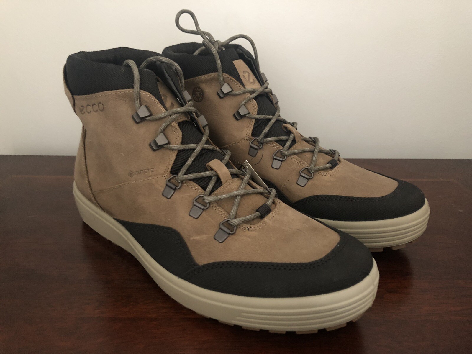 Ботинки Ecco Soft 7 Tred Hiking Boots Gore-Tex GTX Men s Size 9-9.5 (EU 43):  купить с доставкой из США, цена 18 490 руб - (143991152825)