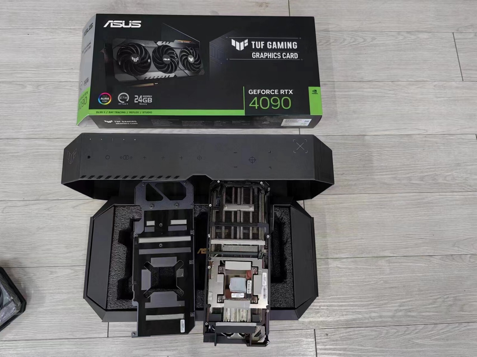 FOR PARTS) Asus RTX 4090 Tuf Gaming OG GPU (No Core & VRAM FOR PARTS) Asus RTX 4090 Tuf Gaming OG GPU (No Core & VRAM