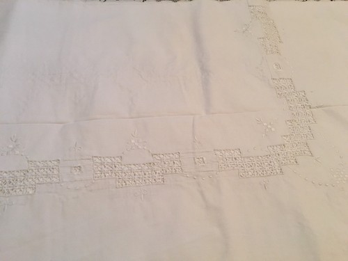 Vtg. 100% COTTON Cottage Chic TABLECLOTH WORK-CUTWORK-EMBROIDERY 100 X 88
