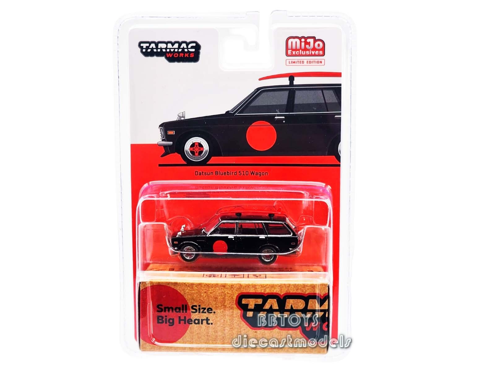 ミニカー Datsun Bluebird 510 DATSUN BLUEBIRD 510 WAGON BLACK W/SURFBOARD 1/64 MODEL