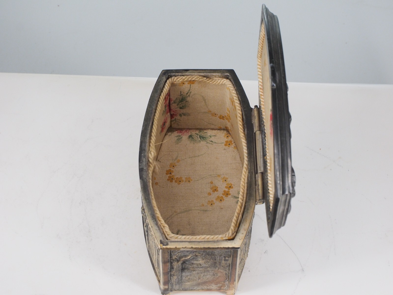 Antique metal jewelry casket box marked W.B Mfg. Co. Weidlich Brothers