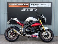 Stunning 2014/14 Triumph Speed Triple 1050 R Motorcycle 