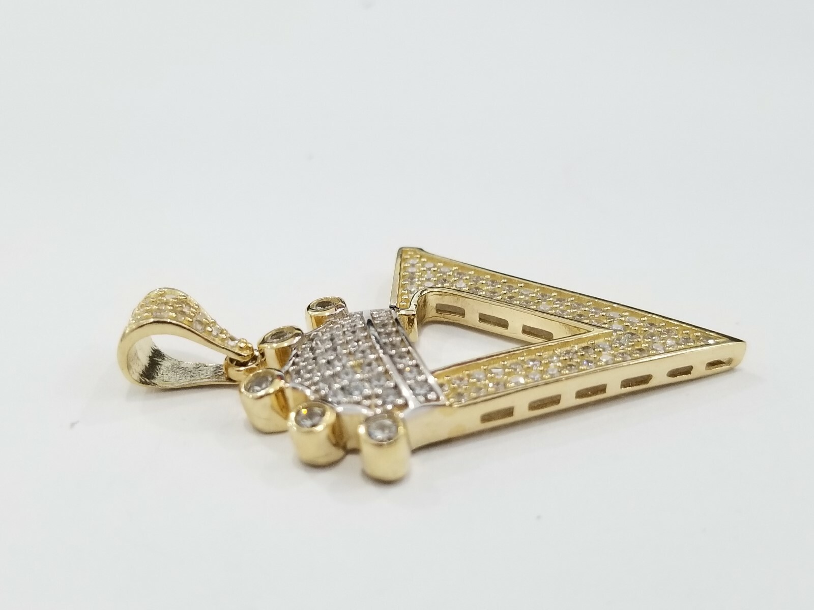 Pre-owned Crown 14k Unisex Yellow Gold  Initial Alphabet Letter V Pendant Charm King Cz