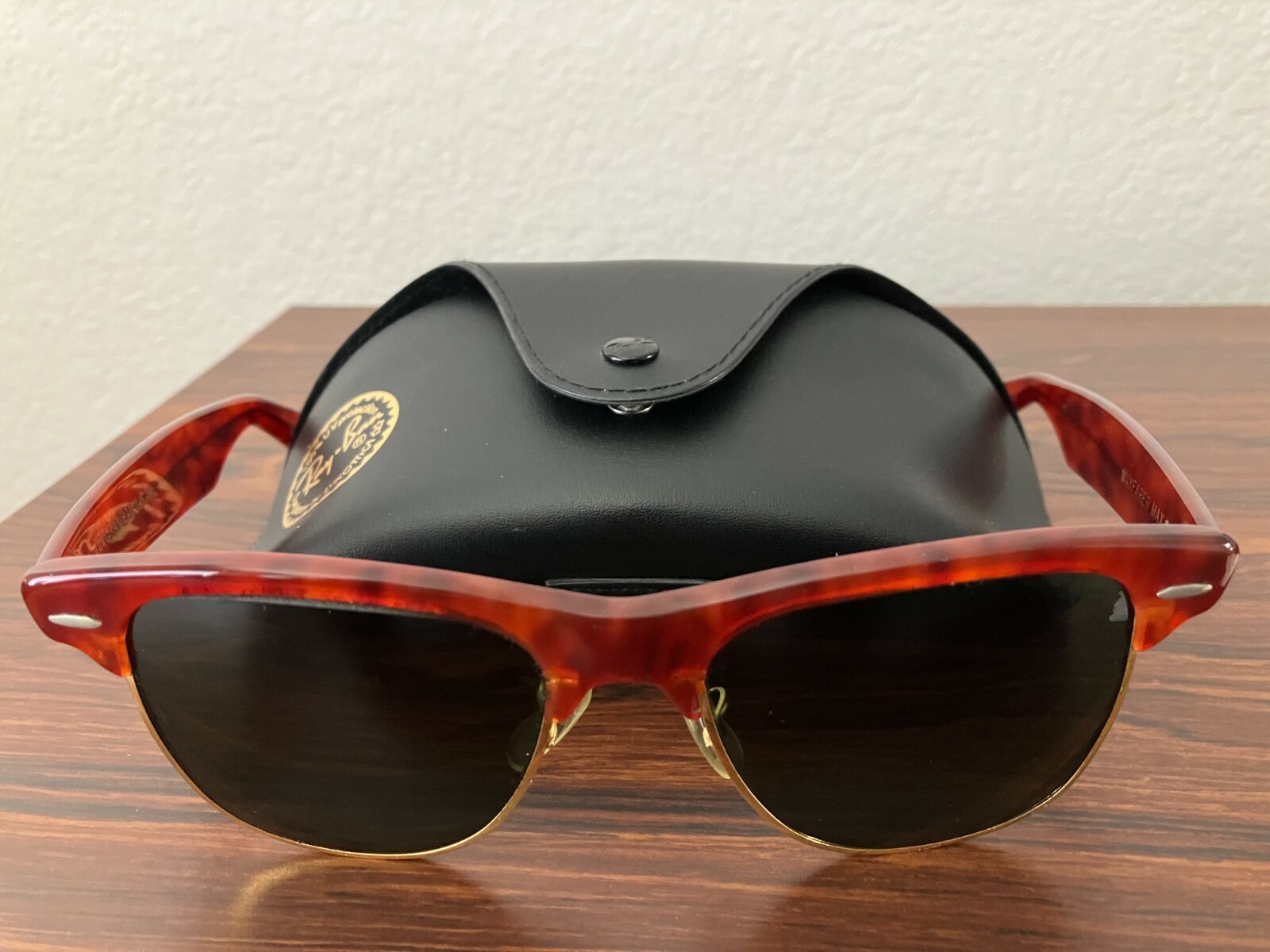 1970's B&L Ray-Ban Wayfarer Max Sunglasses - Original 1970's B&L Ray-Ban Wayfarer Max Sunglasses - Original
