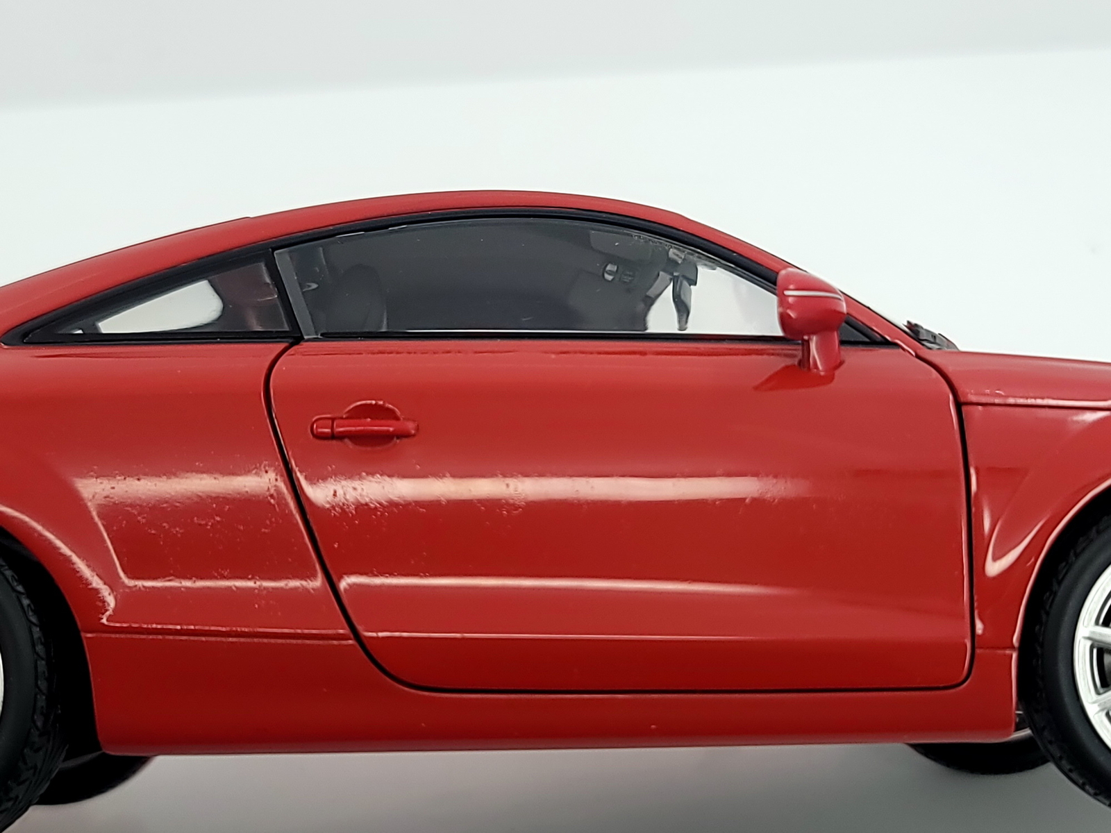 MINICHAMPS Audi TT レッド1/18 Minichamps 1:18 scale Audi TT Coupe(8J) 2006 - Red (PMA