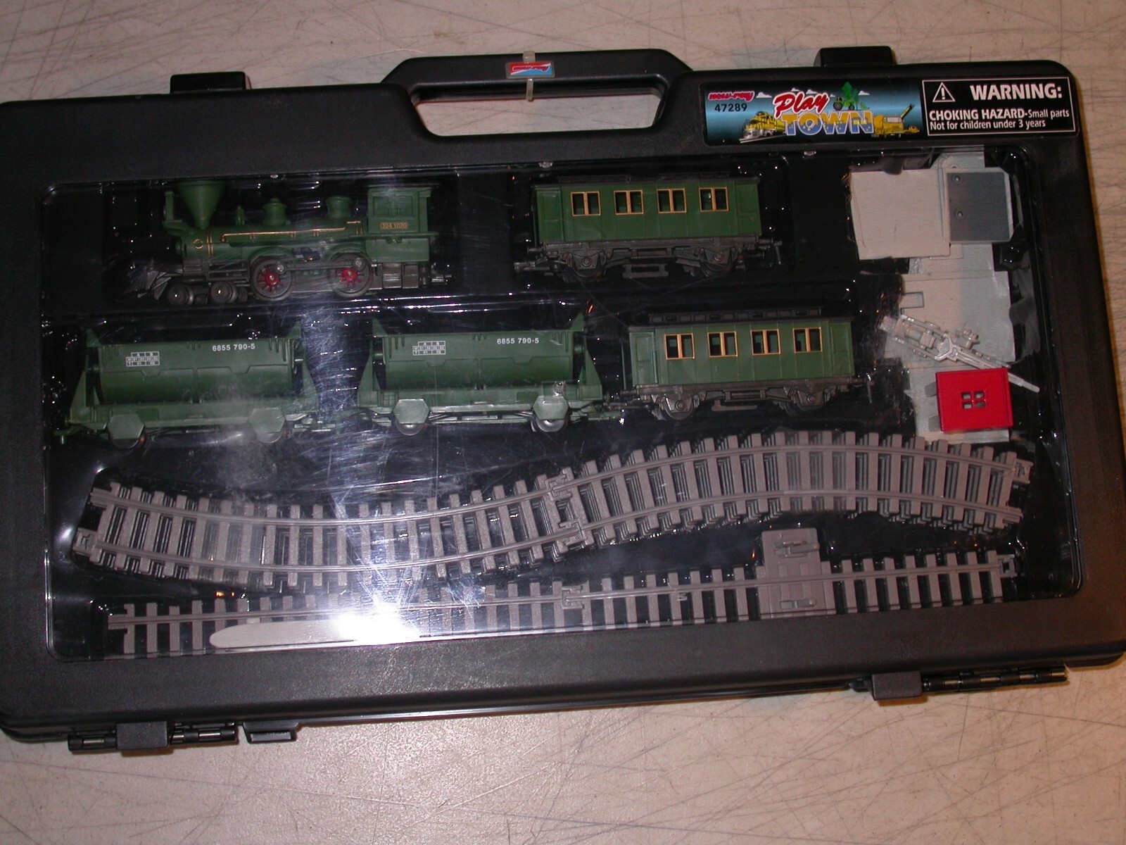 1999 NEW RAY PLAY TOWN BATTERY OPERATED TRAIN SET 47289 NOS