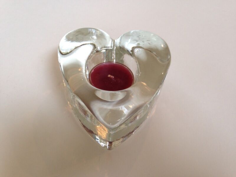 Beautiful Clear Glass Heart Shaped Votive Candle Holder Rustic Elegance 1977 VTG