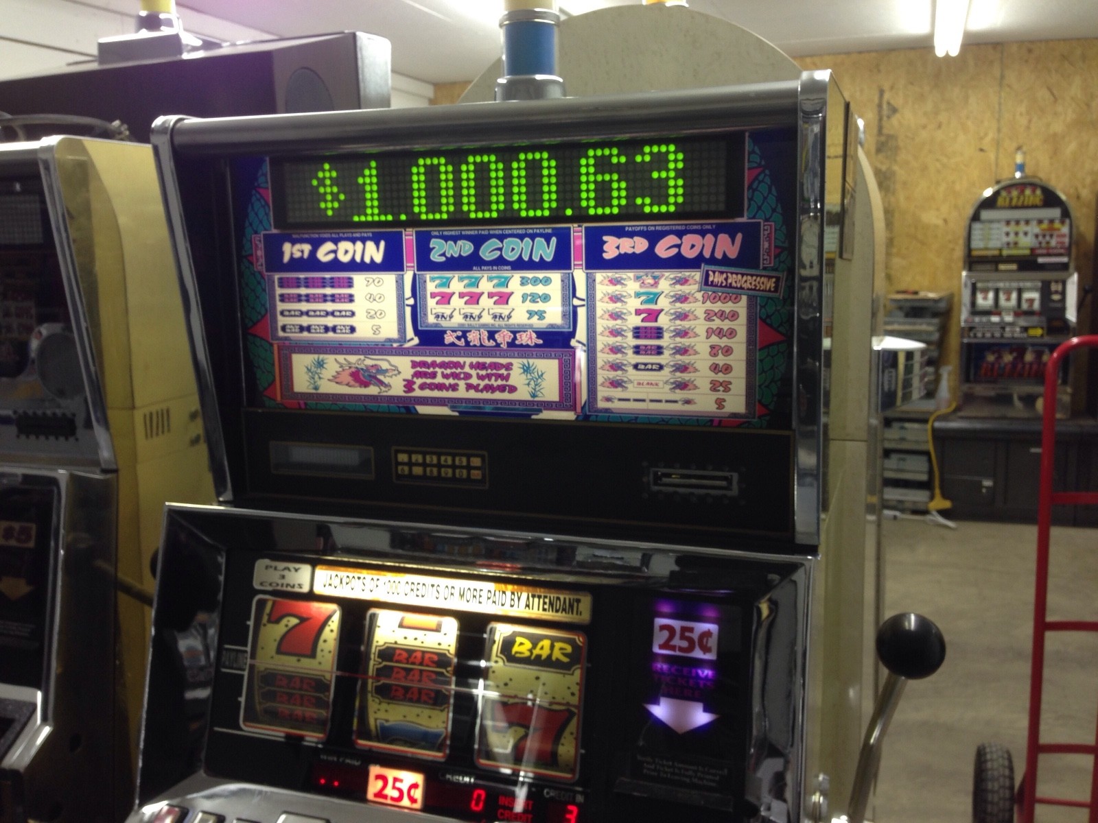 Bally 6000 Double Dragon progressive SLOT MACHINE