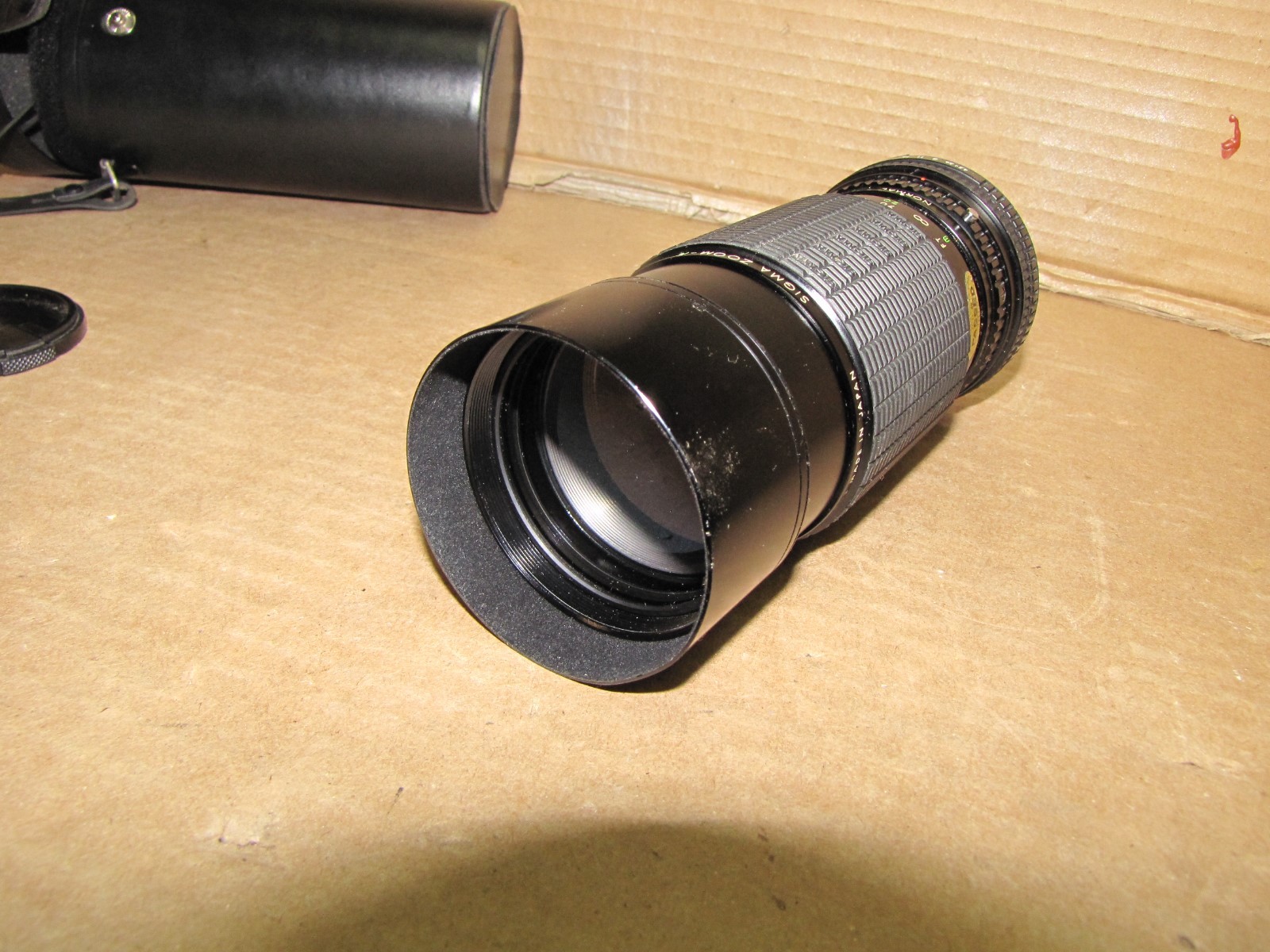 Beautiful Sigma Minolta Zoom Multi-Coated 1:4.5  f=100-200 mm with Bag