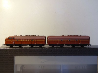 mini-club Spur Z Pennsylvania Diesellok EMD F7 mit B-Unit *OVP*