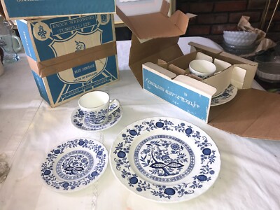 Rare 3 NOS WEDGEWOOD England BLUE Onion HERITAGE 4pc PLACE SETTING Tea Cup PLATE