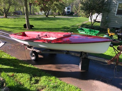 Vanguard 470 Class Sailboat 15.5" with 6 sails