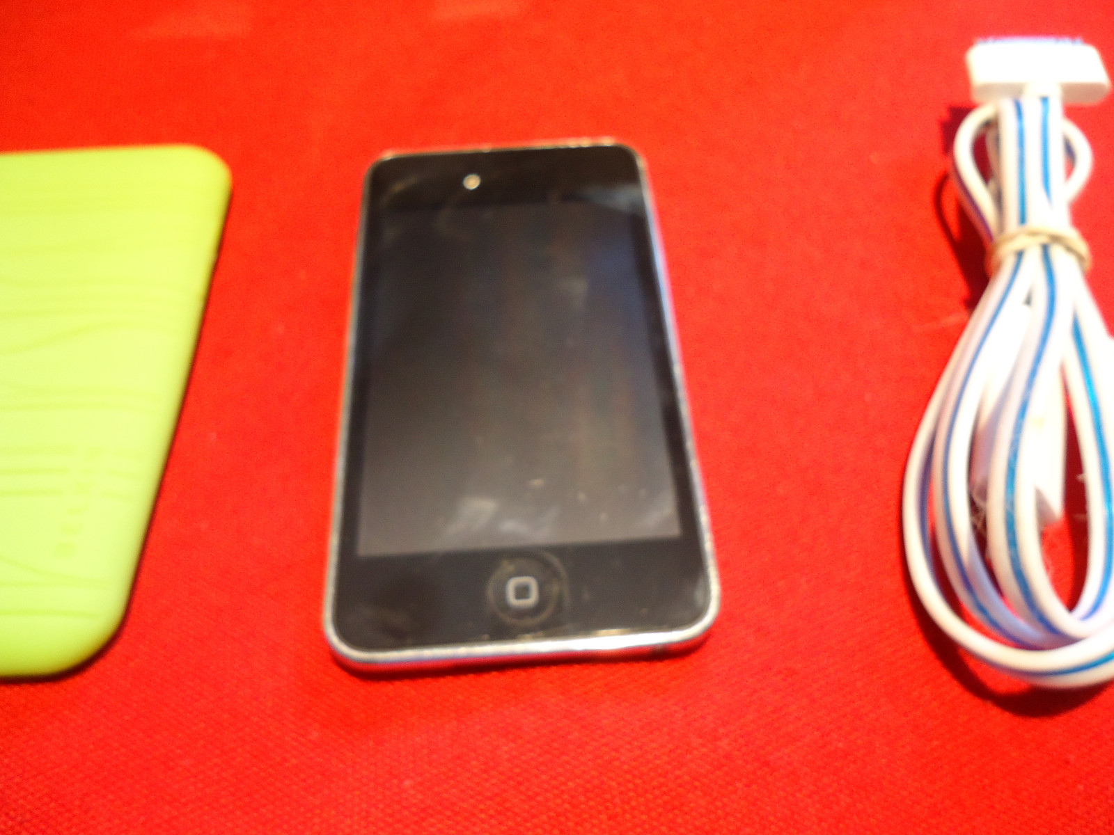 Apple iPod Touch 3rd Generation Black 64GB Model A1318 + Many Extras!