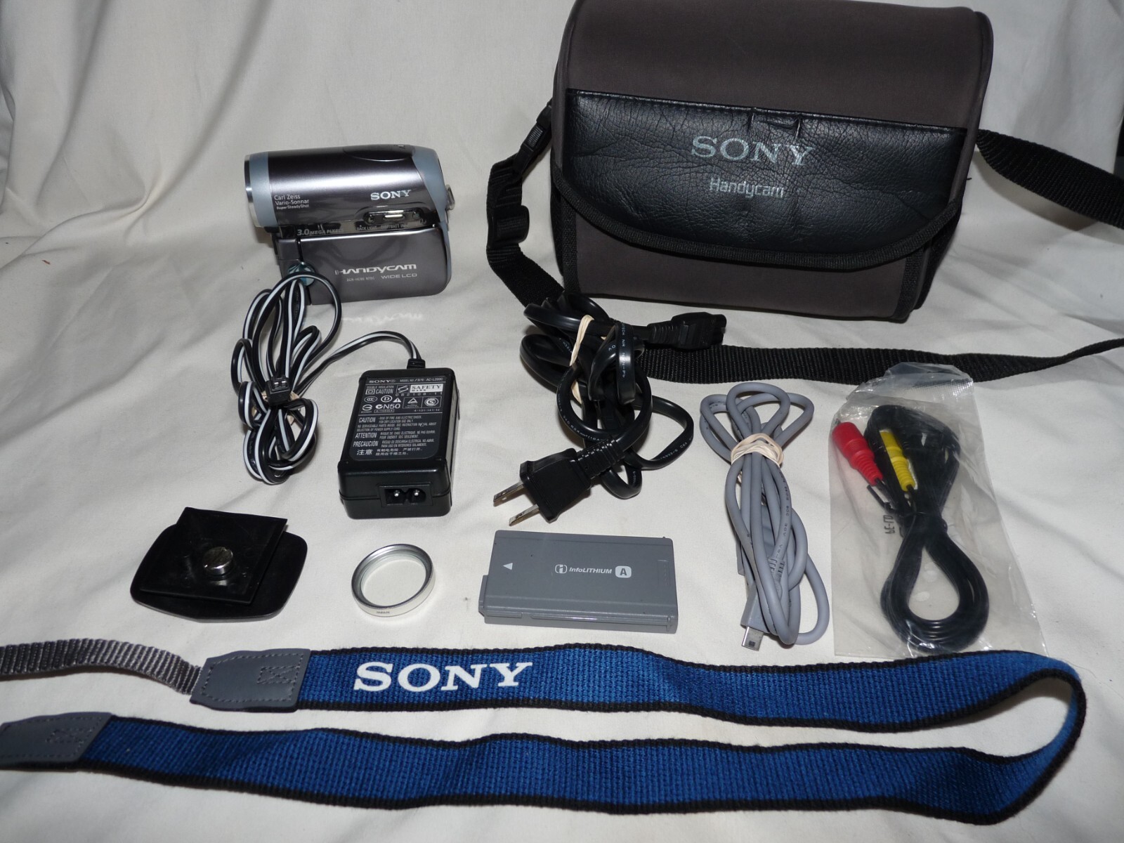 Sony DCR-HC90 MiniDv Mini Dv Camera Stereo Camcorder VCR