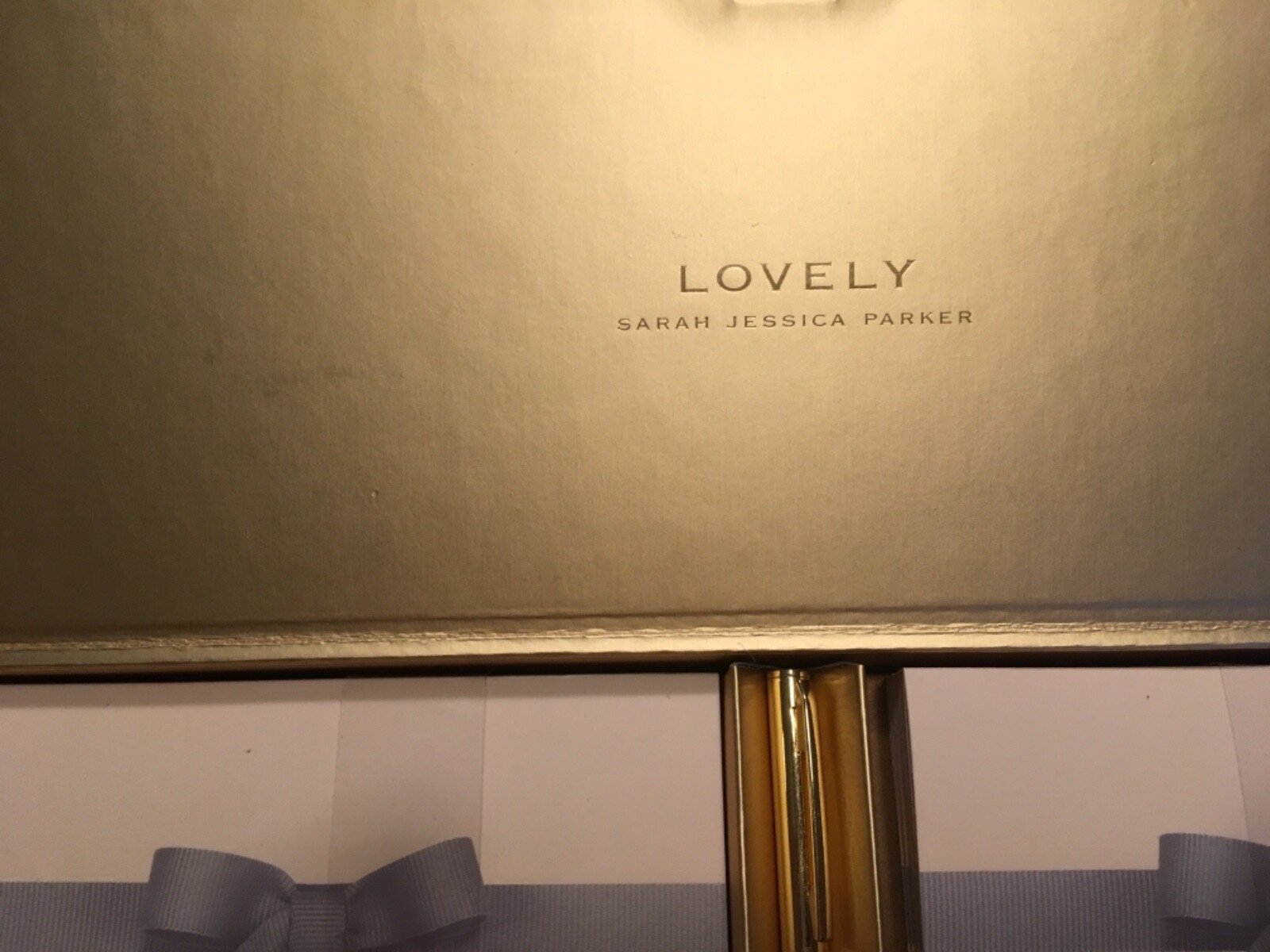 Sarah Jessica Parker Lovely Stationery Set of 14 Note cards,Envelopes ,Pen Gift