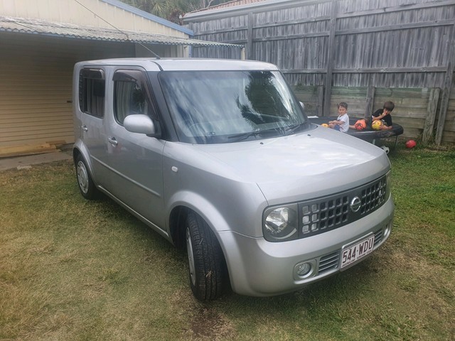 Nissan cube 2004 год