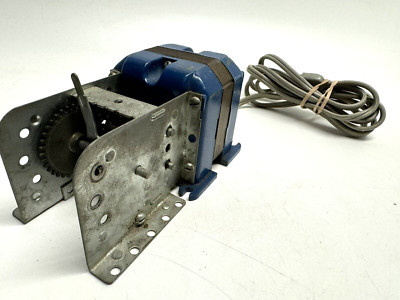 VINTAGE A. C. GILBERT ERECTOR SET ELECTRIC MOTOR A49 FOR PARTS OR REPAIR