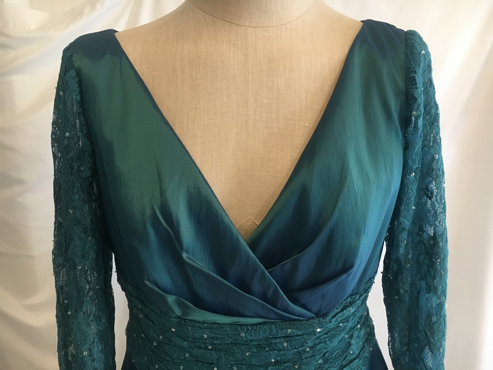 NWOT Jade Mother of the Bride Gown Dress  Size Small/ Medium