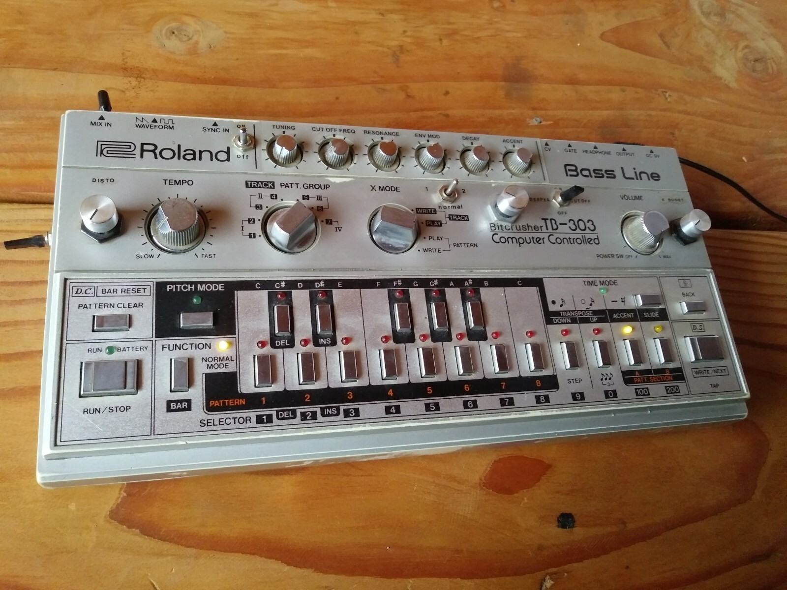 Roland Bass Line TB-303 ローランド　ベースライン Roland Bass Line TB-303 ローランド ベースライン Roland TB-303 Bass