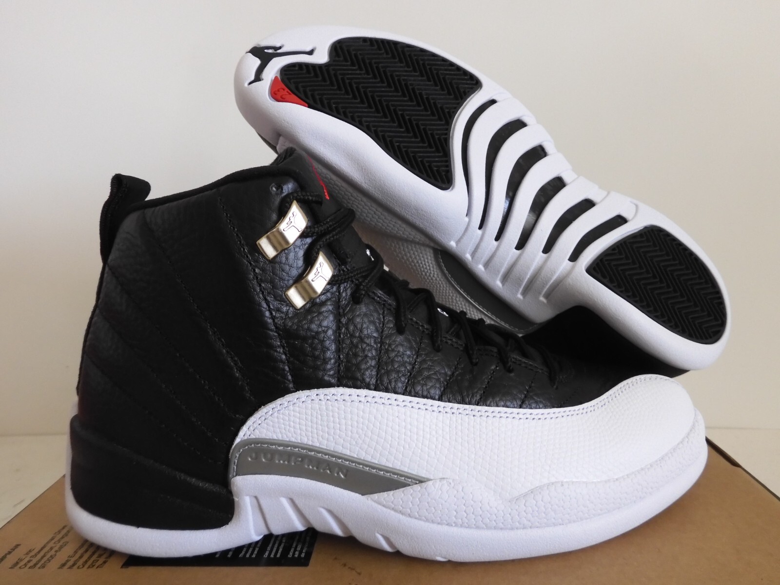 NIKE AIR JORDAN 12 RETRO 