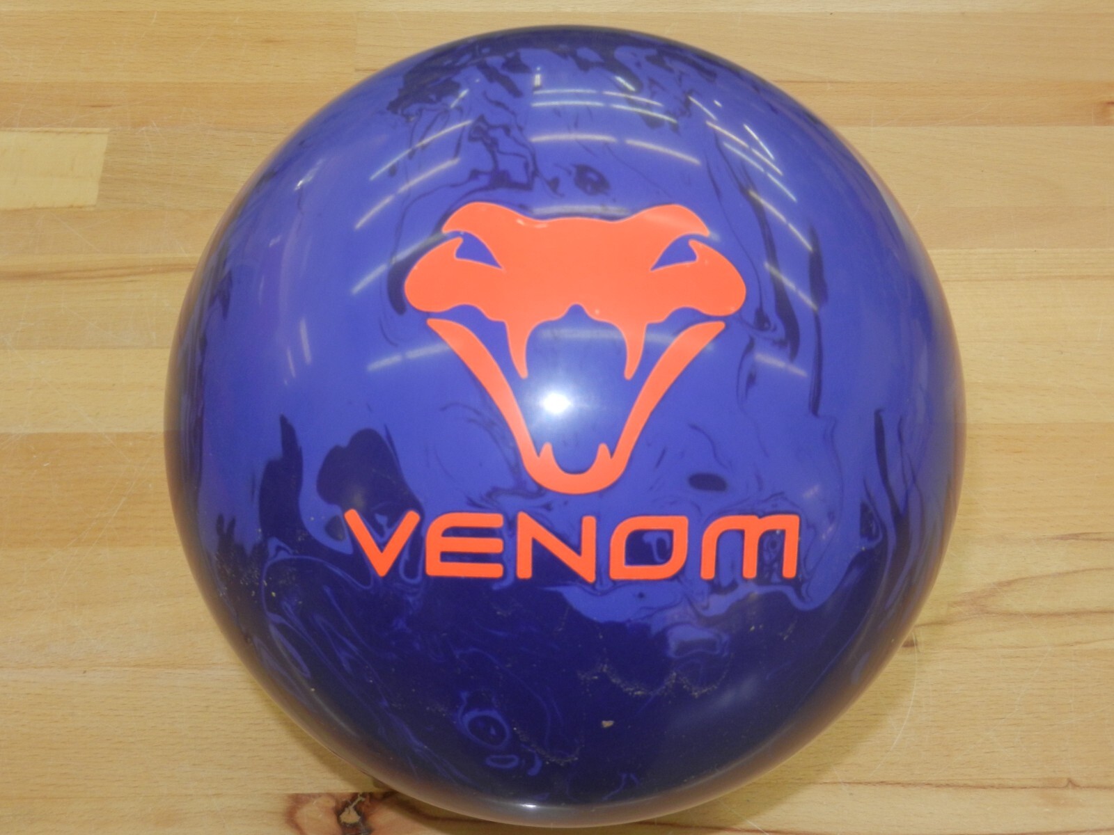 ボール MOTIV VENOM SHOCK 15P NIB 15# Motiv Venom Shock Bowling Ball - 15.3/3.0