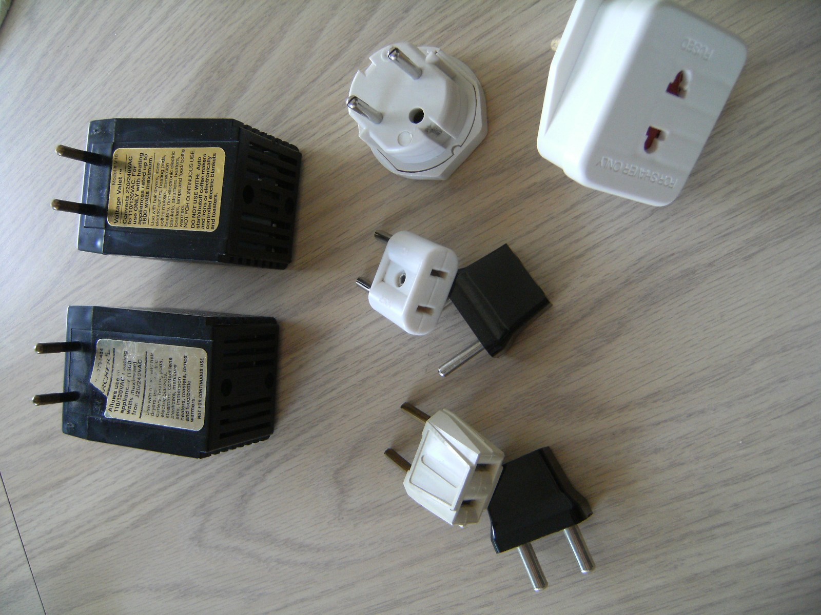 Travel adapters and plugs for travel, International assortment