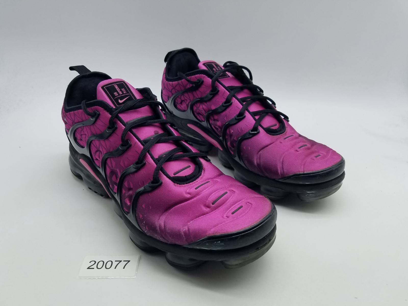 active fuchsia vapormax