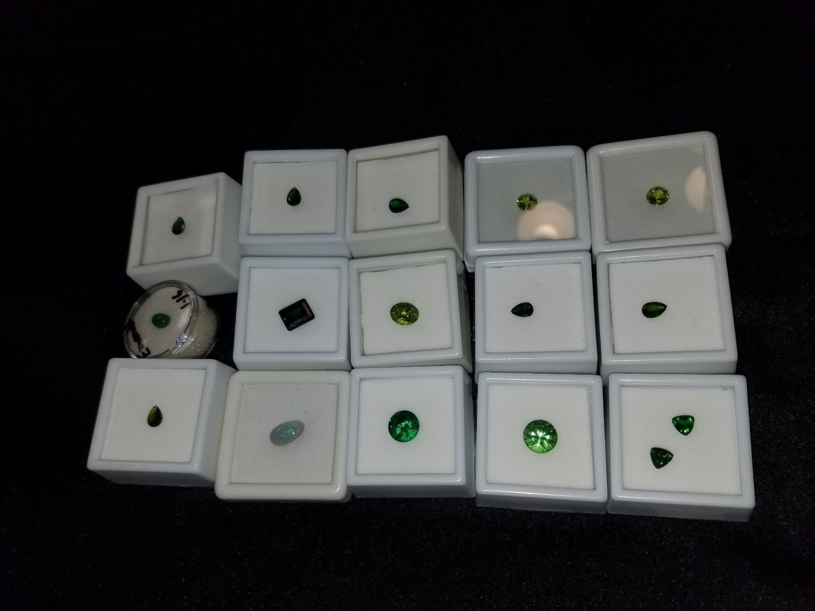 Lot Of 16 Gems Green Yag Peridot Chrome Diopside OV Quantum Mintablie Opal Lot1