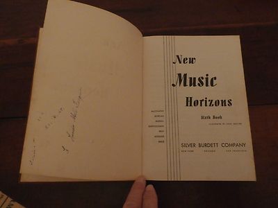 1946-NEW MUSIC HORIZONS SONG BOOK-BEAUTIFUL COLORED PICTURES ON SOME SONGS