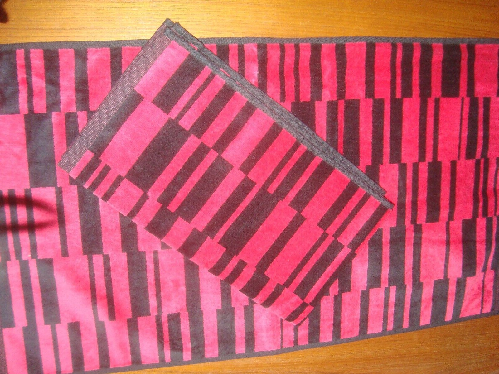 Ikea NATVIDE Hand Towel Cerise Pink Black 100% Cotton 16 x 28 