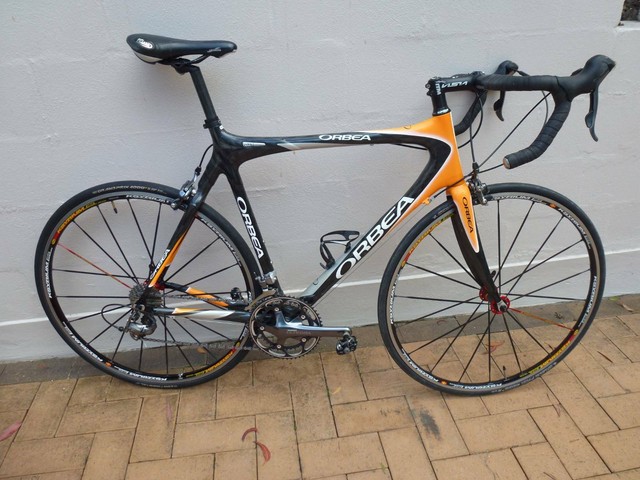 gumtree carbon road bike