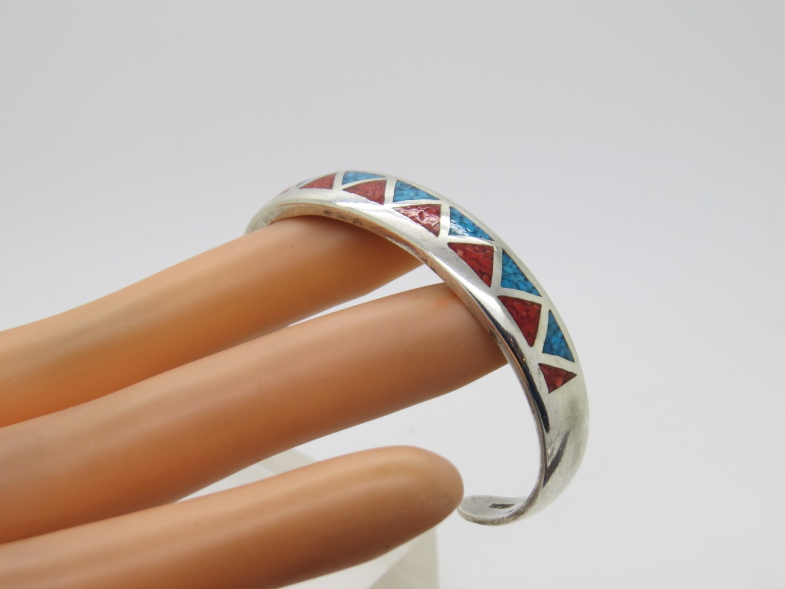 Vintage Southwest Red Coral Blue Turquoise Chip Sterling Silver Bracelet Cuff E