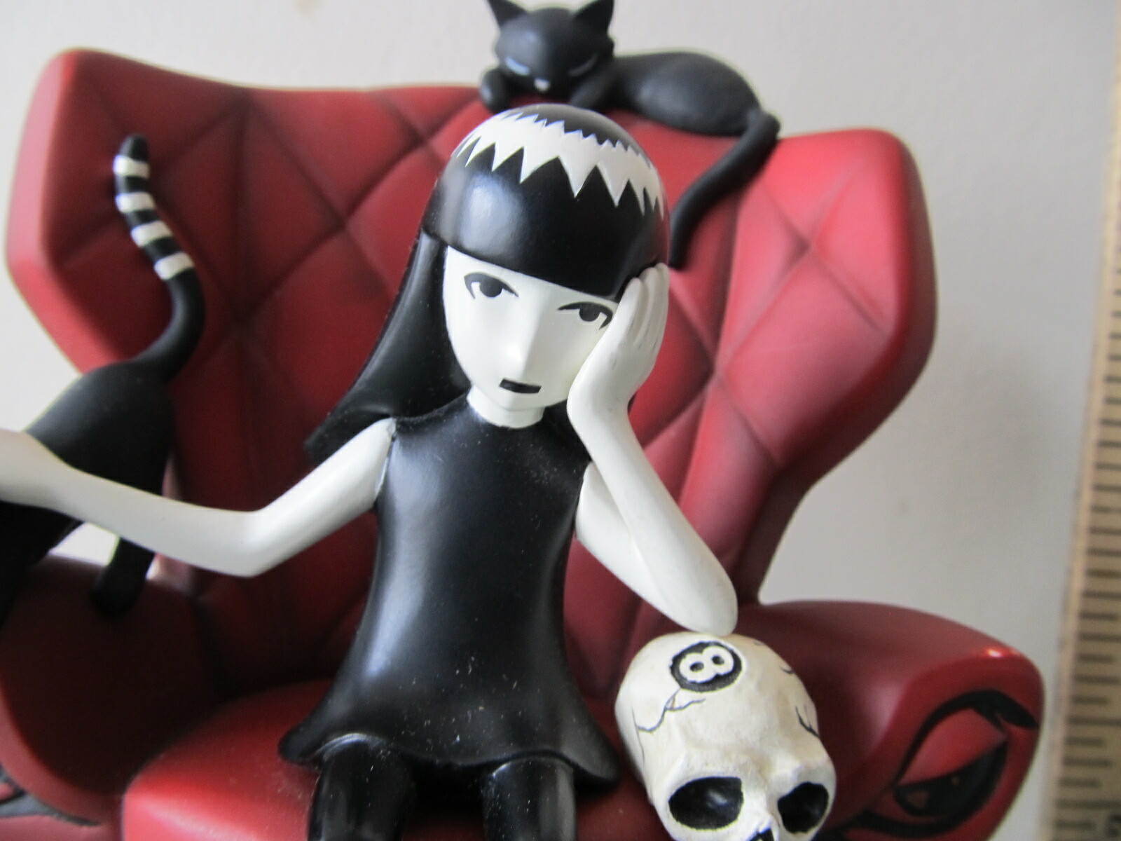 Emily the Strange Limited Edition Maquette Statuette Chairman of the Board NICE