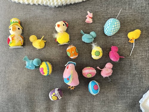Ducks Chicks Kitschy Retro As Is