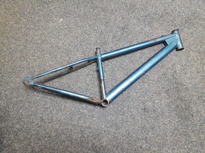 Steel bicycle frame 14" high 21" long; for 26" wheels