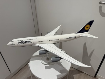 Lufthansa Boeing 747-8 Modellflugzeug 1:100 Modell Limox Wings