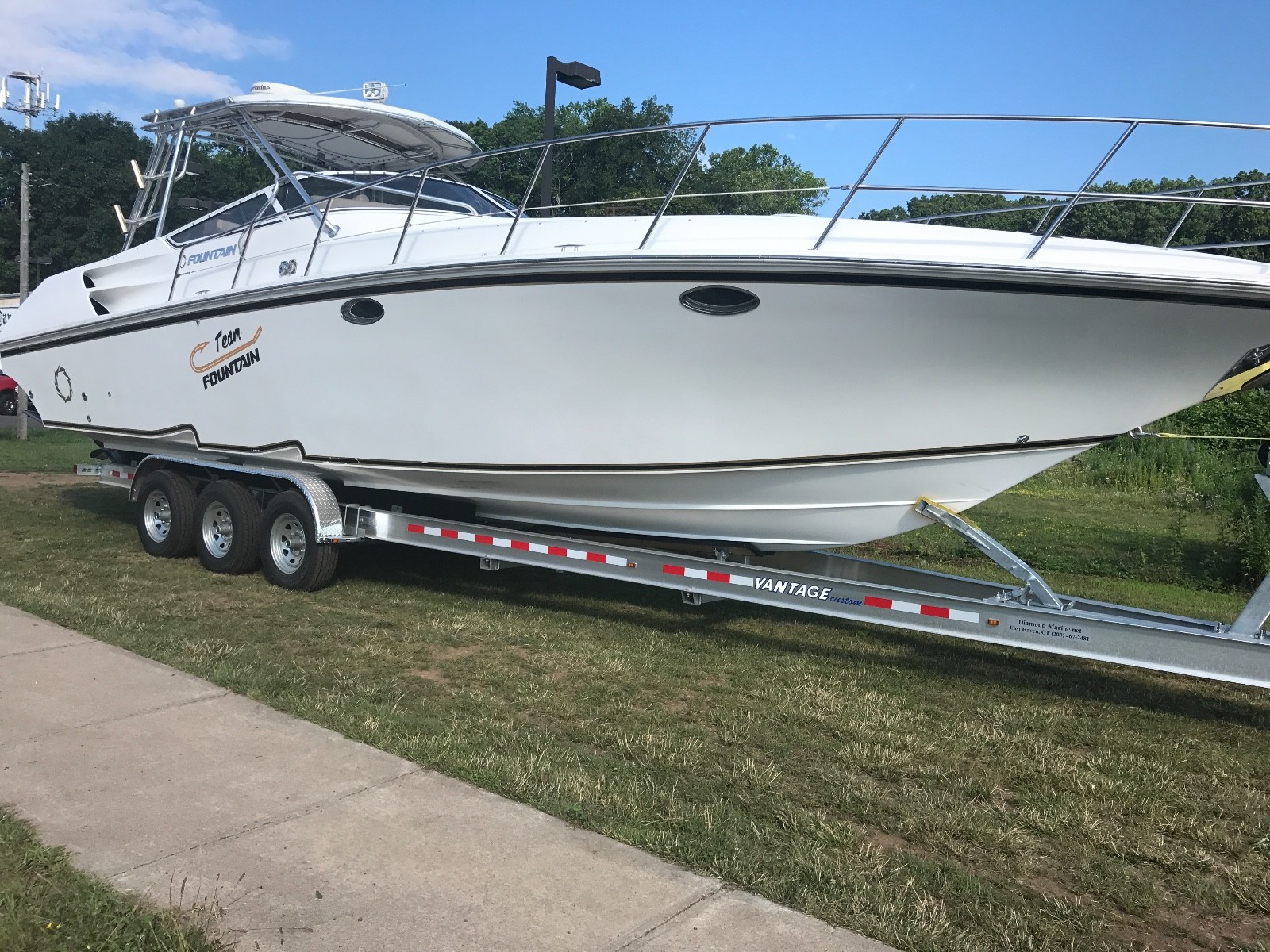 2004 FOUNTAIN 38' SPORT FISH TWIN 496 - LOW HOURS - 65 MPH AMAZING! NO RESERVE!!