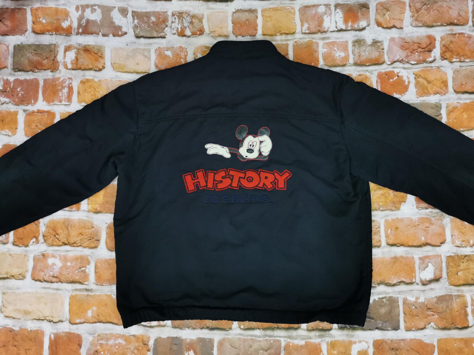 ICEBERG History Vintage Winter Mickey Mouse Walt Disney Blue ICEBERG History Vintage Winter Mickey Mouse Walt Disney Blue