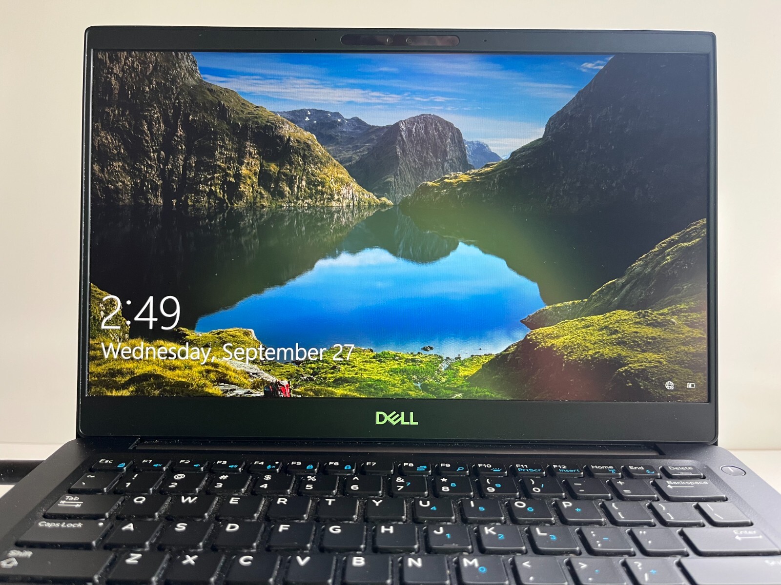 DELL 8世代　256G 8G Latiude 7390 13.3 Amazon.com: Dell Latitude 7390 Touchscreen Laptop, 13.3-inch