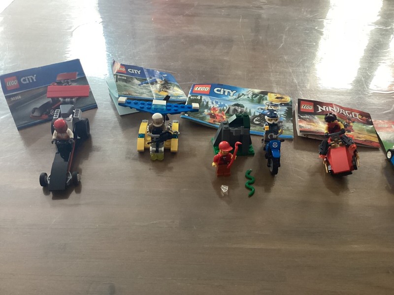 Lego Lot 5 Set 30358 30359 60170 30293 30339 City Ninjago Parfait Etat Notice