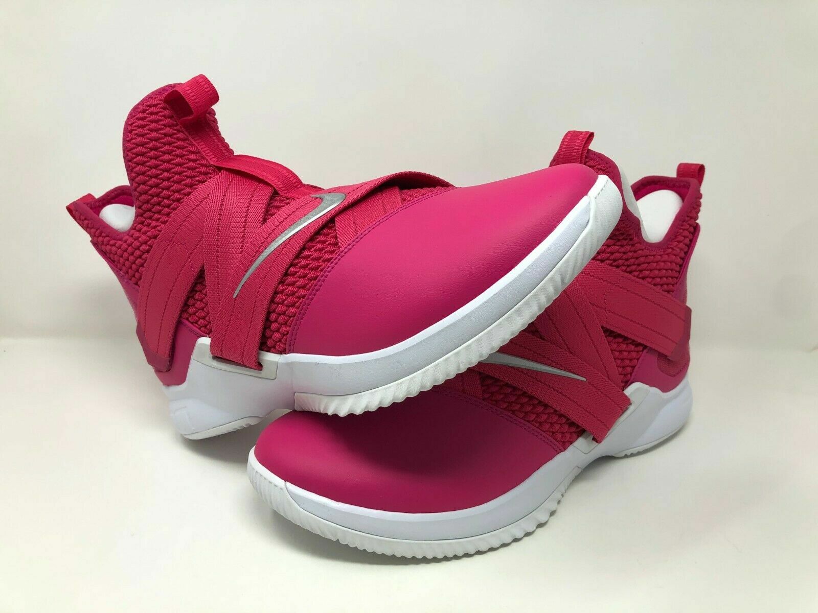 lebron breast cancer shoes 2018