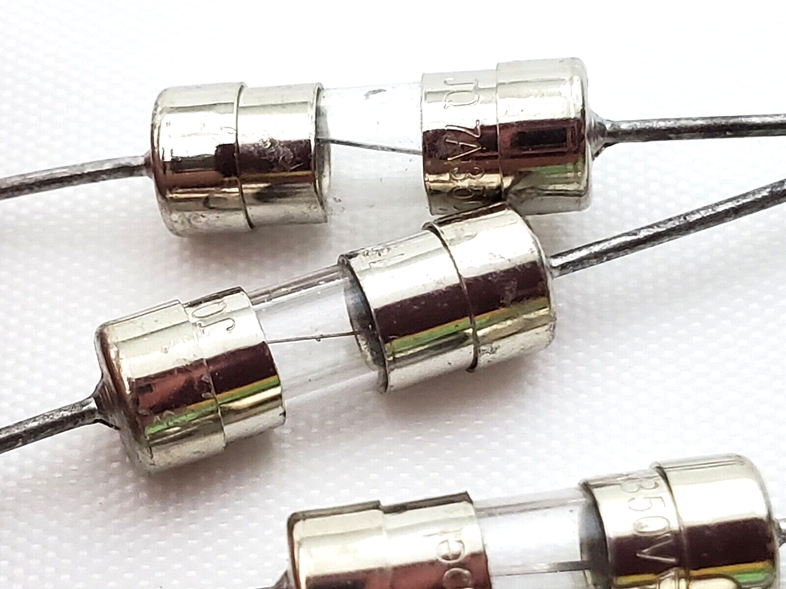 Lot of 10 Bel 2AG 350 Volt 7 Amp 5 x 15 MM Fast Acting Pigtail Glass Fuses