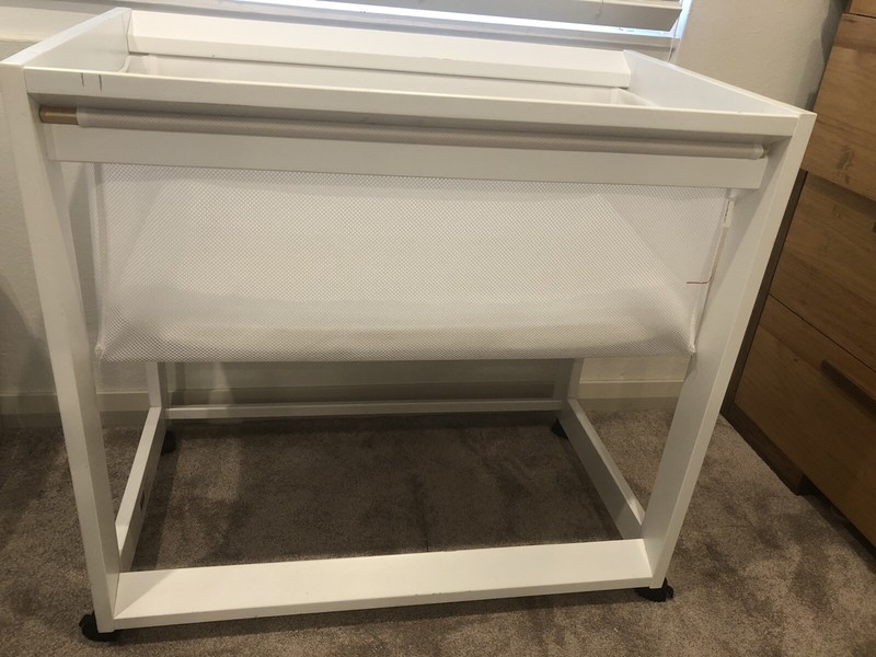 boori urbane bassinet white