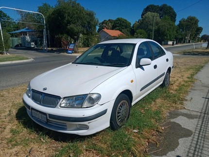 Nissan pulsar 2000