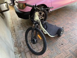 weapon predator carbon frame